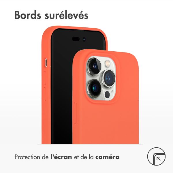 Accezz Coque Liquid Silicone avec MagSafe iPhone 14 Pro - Nectarine