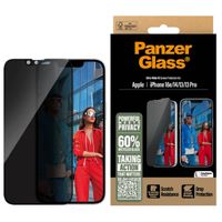 PanzerGlass ﻿Protection d'écran Privacy Ultra-Wide Fit Anti-bactérienne avec applicateur iPhone 13 / 13 Pro / 14 / 16e