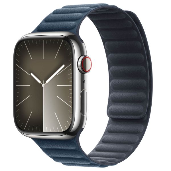 Apple Bracelet à maillons magnétique FineWoven Apple Watch Series 1 á 10 / SE / Ultra (2) (44/45/46/49 mm) - Taille M/L - Baltic Blue