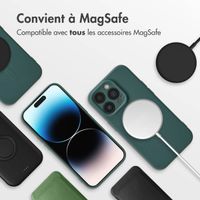 imoshion Coque Couleur avec MagSafe Apple iPhone 14 Pro - Vert foncé