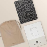 Selencia Coque tablette Sabi avec imprimé léopard Apple iPad 11 (2025) 11 pouces A16 / iPad 10 (2022) 10.9 pouces - Midnight Black