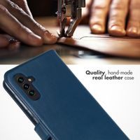 Selencia Étui portefeuille en cuir véritable Samsung Galaxy A13 (5G) / A04s - Bleu