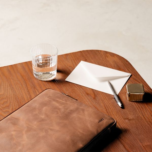 Accezz Pochette ordinateur Leather avec fermeture éclair 15-16 pouces - Cognac
