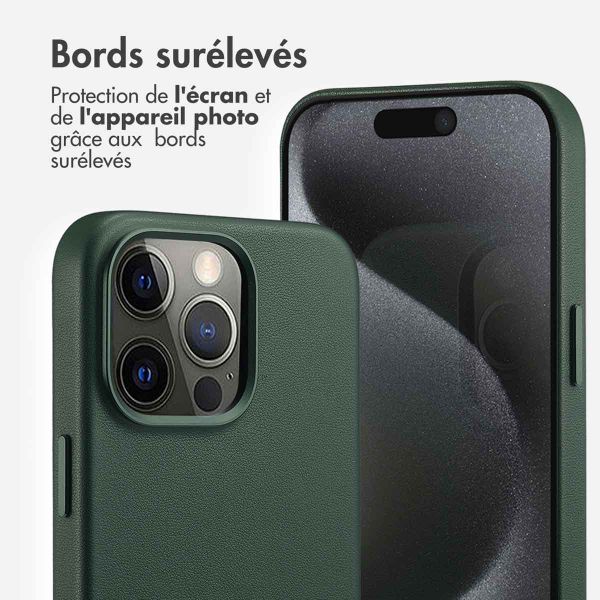 Accezz Coque arrière en cuir avec MagSafe Apple iPhone 15 Pro Max - Cedar Green