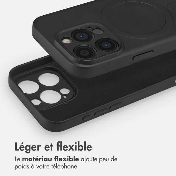 imoshion Coque Couleur avec MagSafe iPhone 15 Pro - Noir