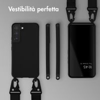 Selencia Coque silicone avec cordon amovible Samsung Galaxy S22 - Noir