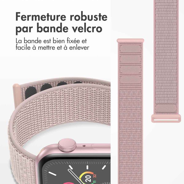 imoshion Bracelet en nylon Apple Watch Series 1 t/m 9 / SE (38/40/41 mm) | Series 10 / 11 (42 mm) - Light Pink