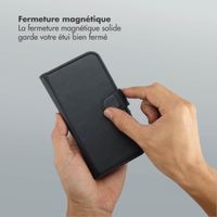 Selencia Étui portefeuille amovible Olyn avec MagSafe Apple iPhone 16 - Noir
