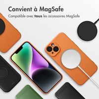 imoshion Coque Couleur avec MagSafe Apple iPhone 14 - Neon Orange