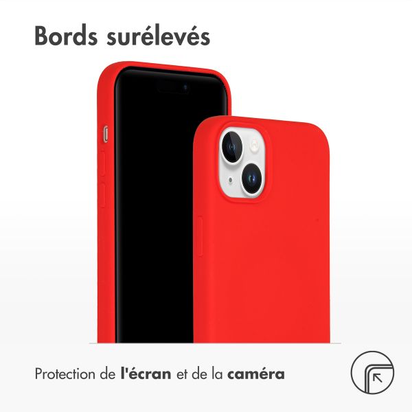 Accezz Coque Liquid Silicone avec MagSafe Apple iPhone 15 Plus - Rouge