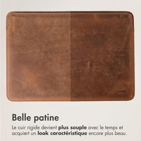 Accezz Leather Pochette ordinateur Apple MacBook 16 pouces - Cognac