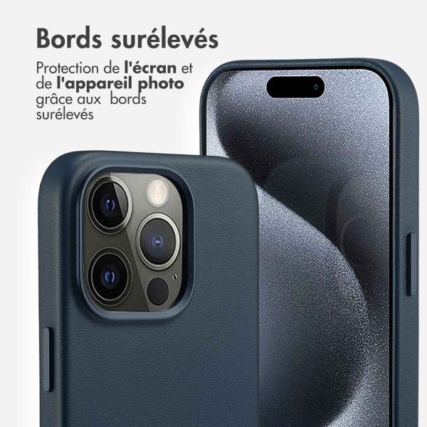 Accezz Coque arrière en cuir avec MagSafe iPhone 15 Pro - Nightfall Blue