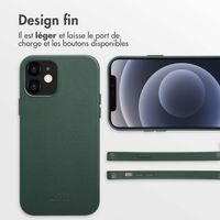 Accezz Coque arrière en cuir avec MagSafe Apple iPhone 12 (Pro) - Cedar Green