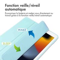 imoshion Coque tablette rigide Trifold Apple iPad 9 (2021) 10.2 pouces / iPad 8 (2020) 10.2 pouces / iPad 7 (2019) 10.2 pouces - Bleu clair