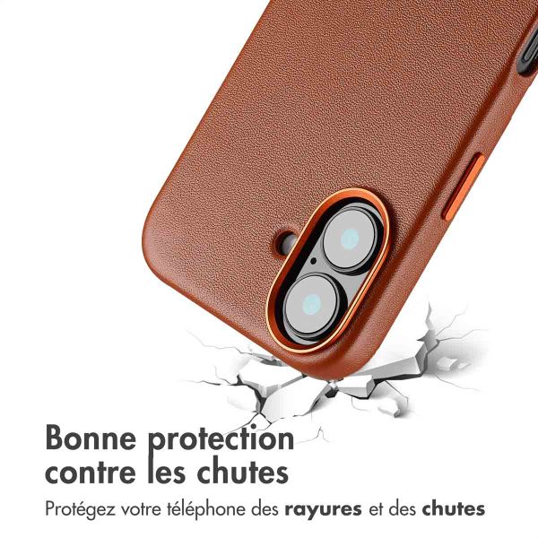 Accezz Coque arrière en cuir avec MagSafe iPhone 16 - Sienna Brown