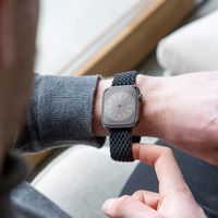 imoshion Bande élastique en nylon Apple Watch Series 1 á 9 / SE (38/40/41 mm) | Series 10 (42 mm) - Noir