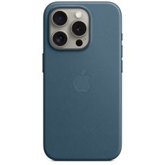 Apple ﻿Coque FineWoven MagSafe Apple iPhone 15 Pro - Pacific Blue
