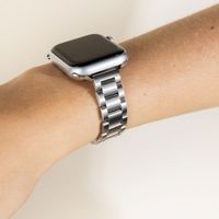 Selencia Bracelet à maillons fin en acier Apple Watch Series 1 á 9 / SE (38/40/41 mm) | Series 10 (42 mm) - Argent