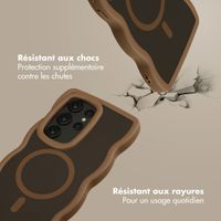 Selencia Coque arrière Wavy avec MagSafe Samsung Galaxy S24 Ultra - Mocha Brown