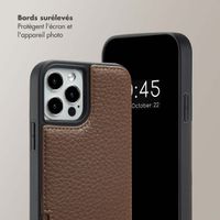 Selencia Coque de télephone Nova avec cordon et porte-cartes Apple iPhone 12 (Pro) - Mocha Brown