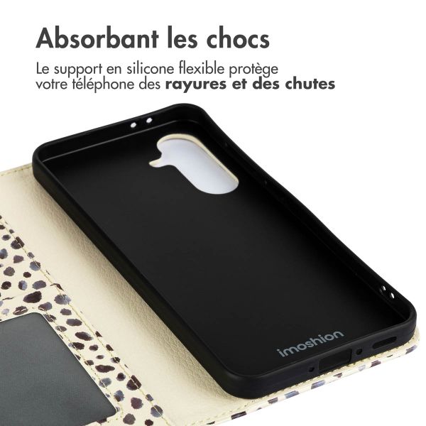 imoshion Étui de téléphone portefeuille Design Samsung Galaxy A26 - Black And White Dots