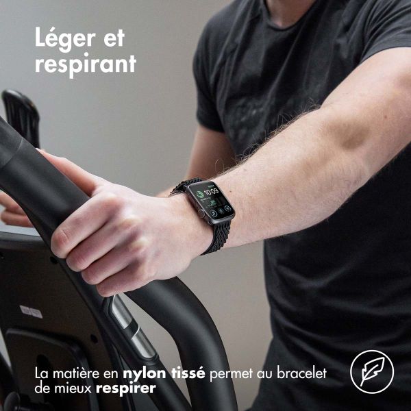 imoshion Bande élastique en nylon Apple Watch Series 1 á 9 / SE (38/40/41 mm) | Series 10 (42 mm) - Noir