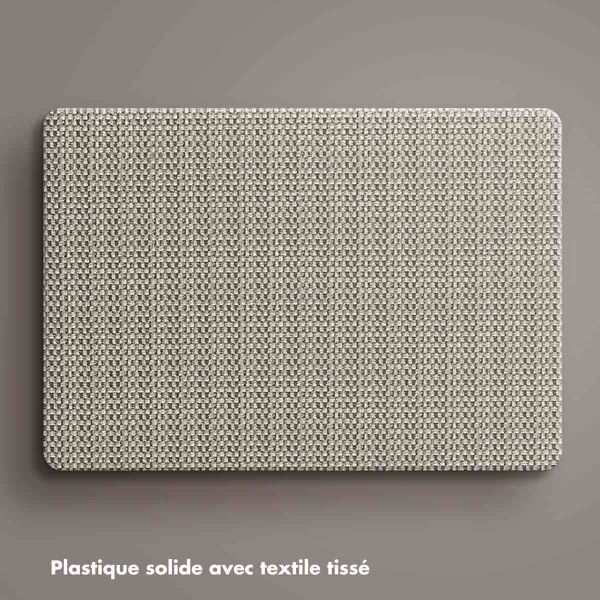 Selencia Coque tissée Apple MacBook Pro 14 pouces (2021 / 2023 M3 chip / 2024 M4 chip / 2025 M5 chip) - Taupe