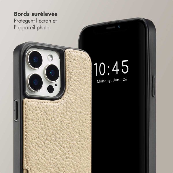 Selencia Coque arrière avec cordon et porte-cartes Nova iPhone 15 Pro Max - Beige