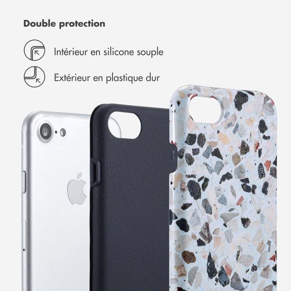 Selencia Coque arrière Vivid Tough iPhone SE (2022 / 2020) / 8 / 7 / 6(s) - Chic Terazzo