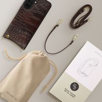 Selencia Coque de télephone Nova Croco avec cordon et porte-cartes Samsung Galaxy A37 (5G) - Choco Brown