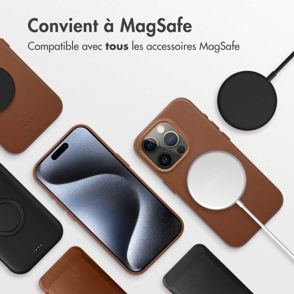 Accezz Coque arrière en cuir avec MagSafe iPhone 15 Pro - Sienna Brown