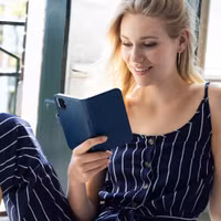 Selencia Étui portefeuille en cuir véritable Apple iPhone 11 - Bleu