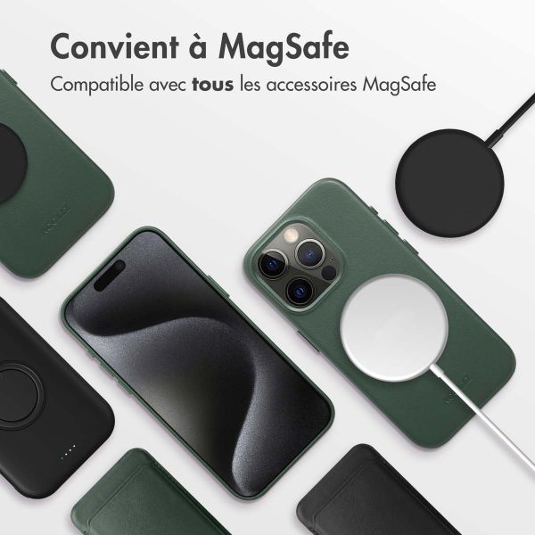 Accezz Coque arrière en cuir avec MagSafe Apple iPhone 15 Pro Max - Cedar Green