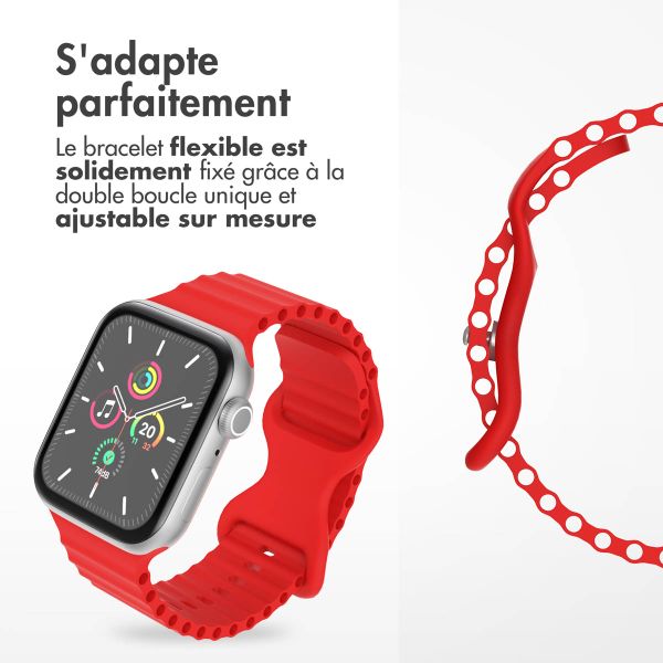 imoshion Bracelet Athletic en silicone Apple Watch Series 1 t/m 9 / SE (38/40/41 mm) | Series 10 / 11 (42 mm) - Rouge