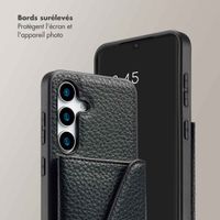 Selencia Coque à cordon avec porte-cartes enveloppe Sera Samsung Galaxy S25 - Noir