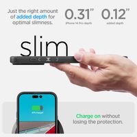 Spigen Coque Ultra Hybrid iPhone 14 Pro - Noir