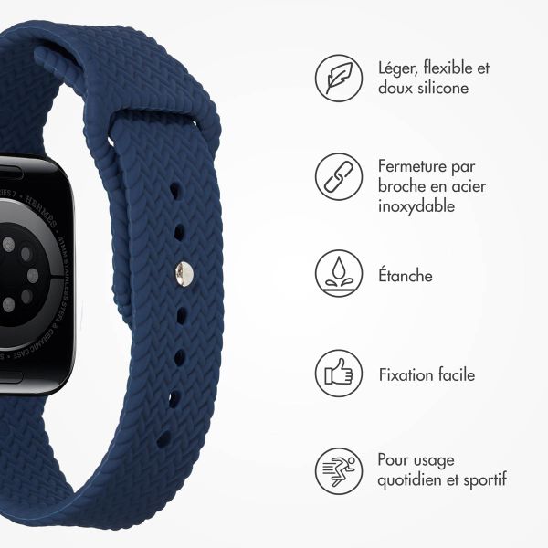 imoshion Bracelet en silicone tressé Apple Watch Series 1 à 10 / SE / Ultra (2) (44/45/46/49 mm) - Bleu foncé