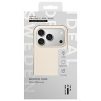 iDeal of Sweden Coque en silicone avec MagSafe Apple iPhone 17 Pro Max - Cloud Dancer