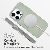 Accezz Coque arrière en cuir avec MagSafe Apple iPhone 16 Pro - Light Grey