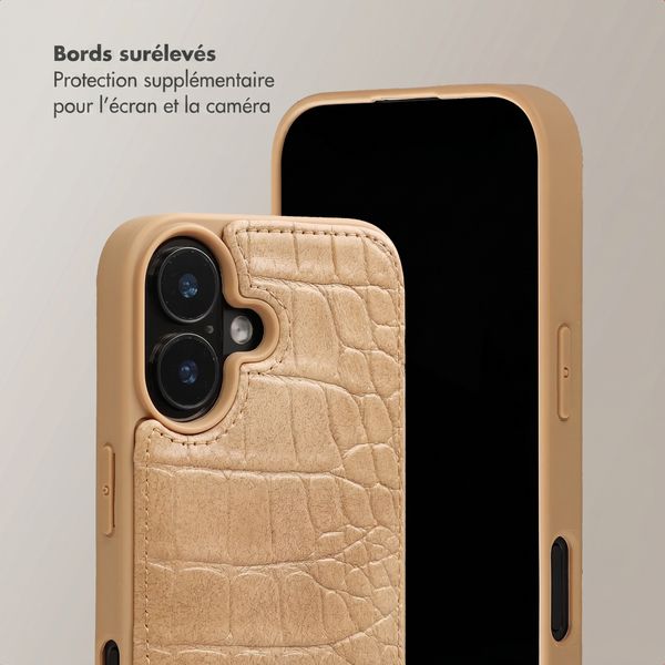 Selencia Coque de télephone Nova Croco avec cordon et porte-cartes Apple iPhone 16 - Toasted Almond
