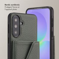 Selencia Coque de télephone Sera avec cordon et porte-cartes enveloppe Samsung Galaxy A37 (5G) - Sage Green