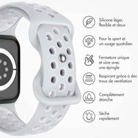 imoshion Bracelet sport⁺ Apple Watch Series 1 á 10 / SE / Ultra (2) (44/45/46/49 mm) - Taille S/M - Pure Platinum & White