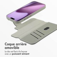 Accezz Étui de télephone portefeuille en cuir 2-en-1 avec MagSafe Apple iPhone 17 - Light Grey