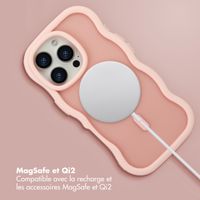 Selencia Coque arrière Wavy avec MagSafe Apple iPhone 16 Pro - Soft Pink