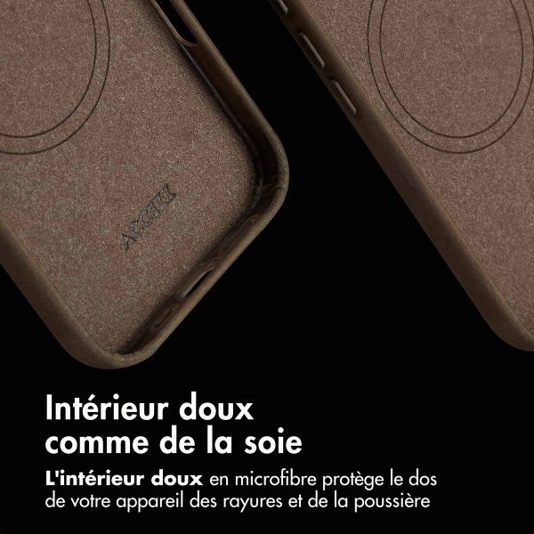 Accezz Coque MagSafe en cuir vintage Apple iPhone 16 - Rustic Brown