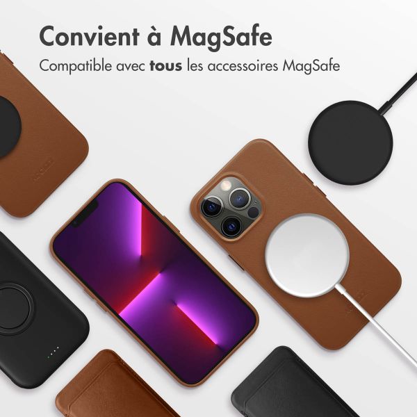 Accezz Coque arrière en cuir avec MagSafe Apple iPhone 13 Pro - Sienna Brown