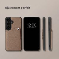 Selencia Coque Riva avec porte-cartes Samsung Galaxy S26 - Mocha Brown