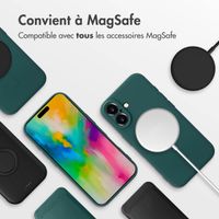imoshion Coque Couleur avec MagSafe Apple iPhone 16 - Vert foncé
