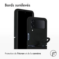 Accezz Coque Liquid Silicone Samsung Galaxy Z Flip 4 - Noir