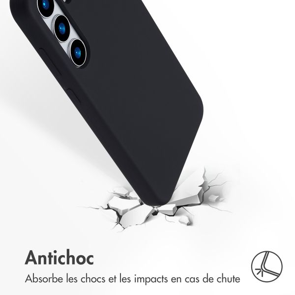 Accezz Coque Liquid Silicone avec MagSafe Samsung Galaxy S25 Plus - Noir